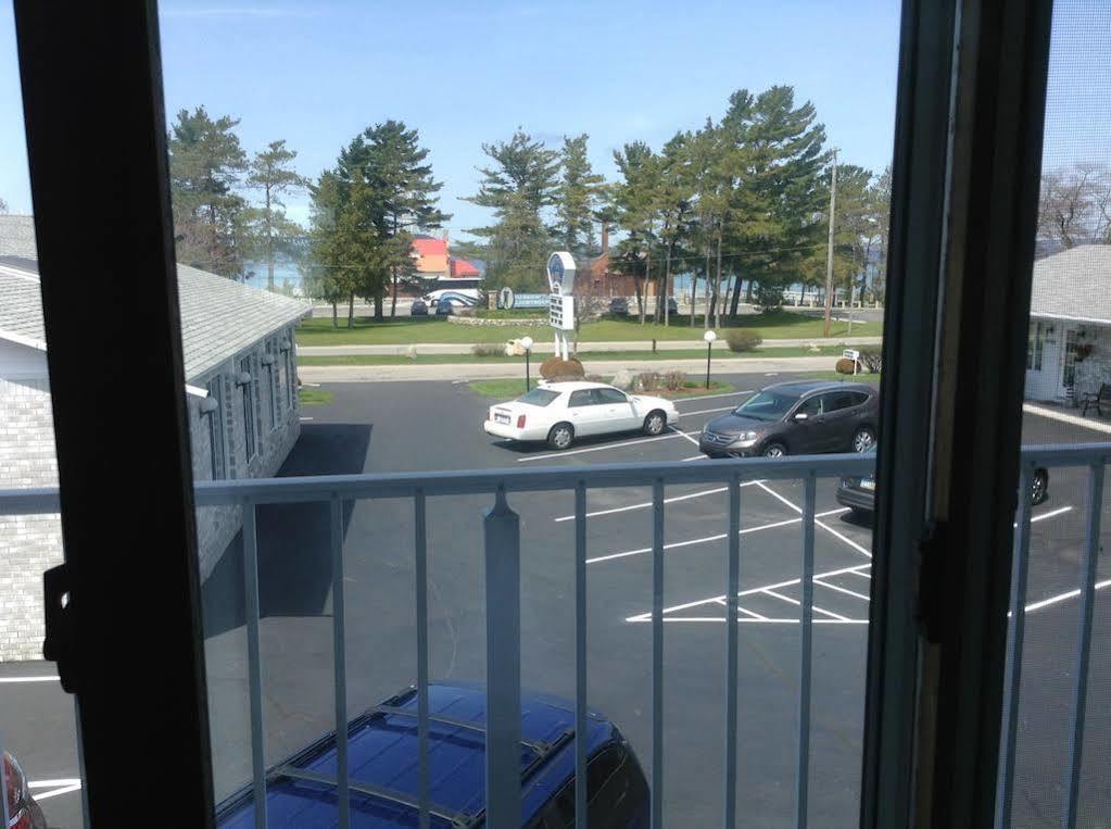 Lighthouse View Motel Mackinaw City Eksteriør bilde